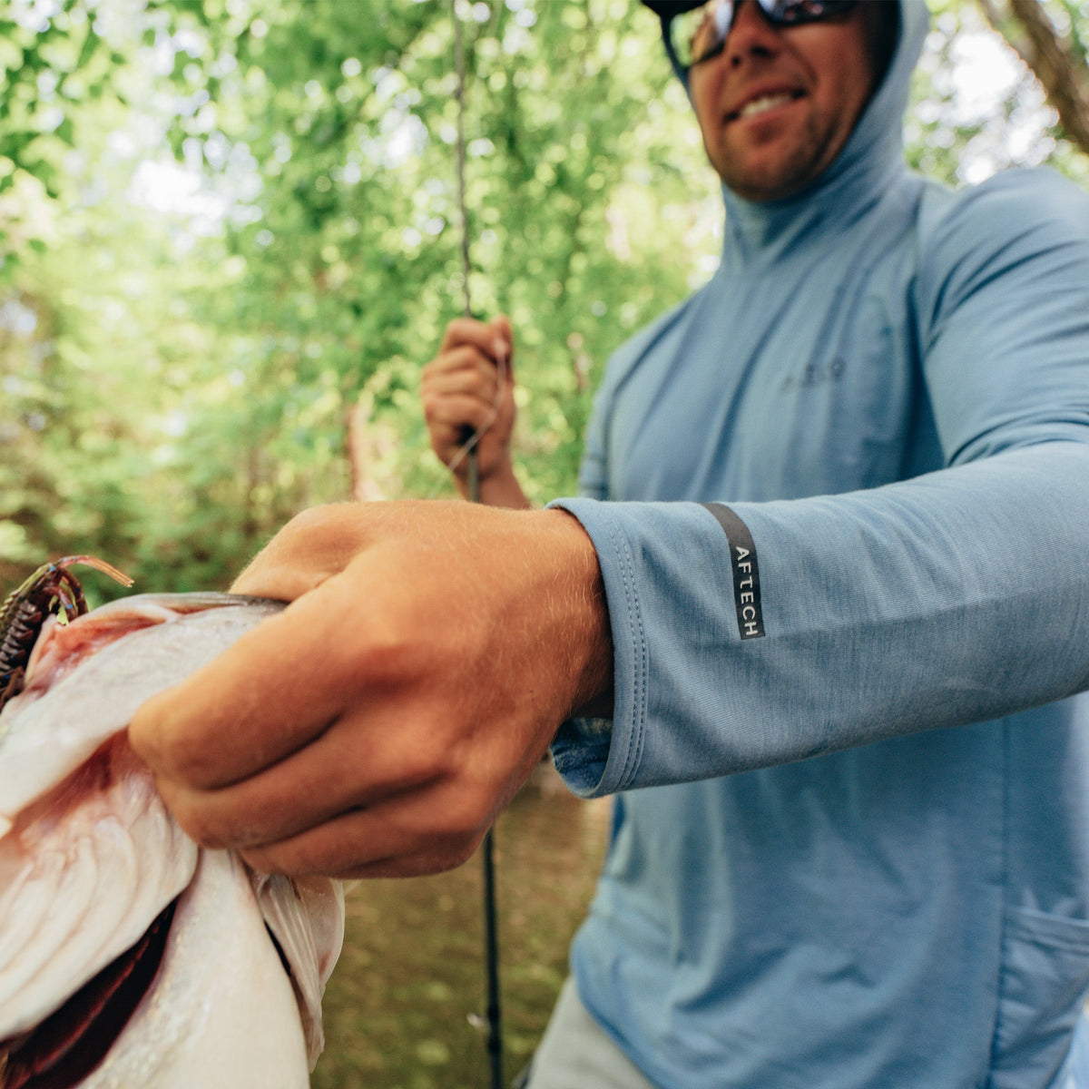 Mens AFTCO Tailwind Long Sleeve Hooded Sun Protection Shirt