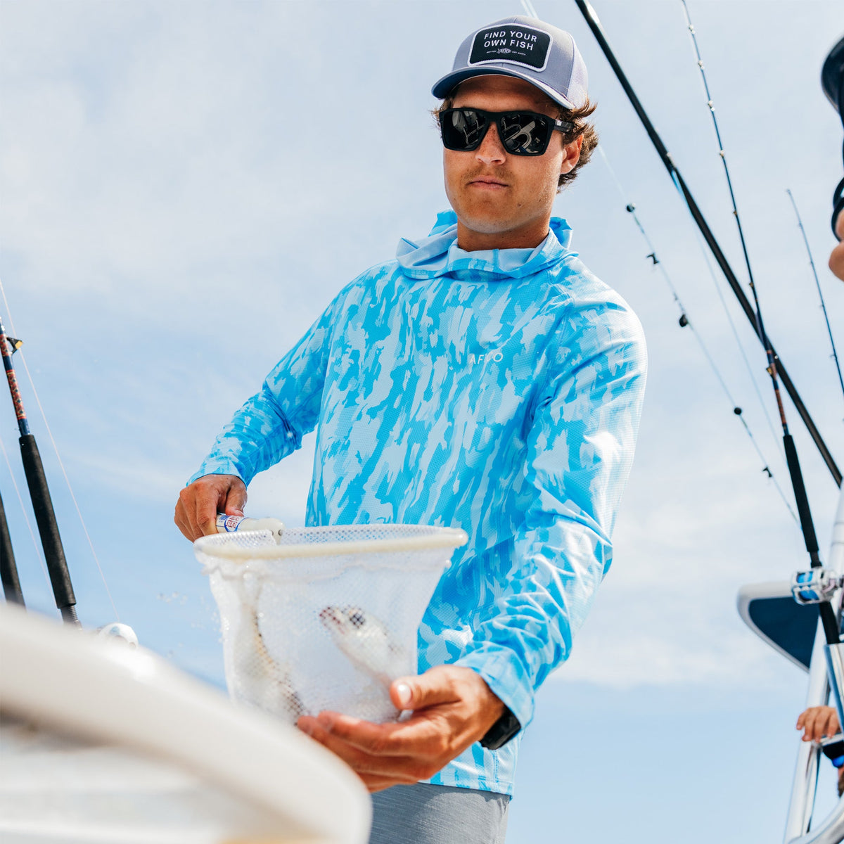 Mens AFTCO Adapt Phase Change Hooded Fishing Shirt
