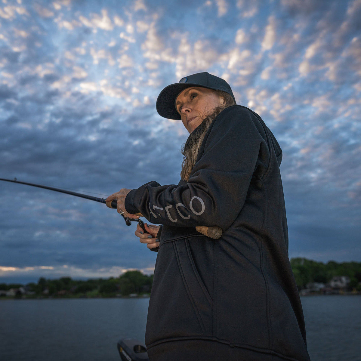 Mens AFTCO Reaper Hoodie: technical fishing sweatshirt by AFTCO