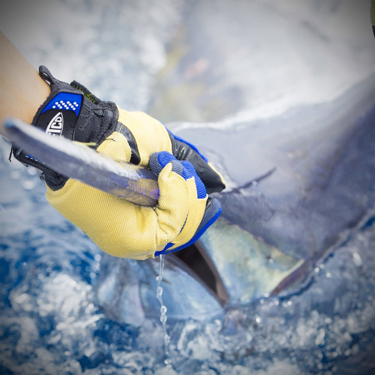Tackle & Gear|Mens AFTCO Wire Max Salt Water Fishing Glove